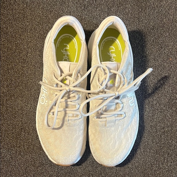 Ryka Devotion X Walking Sneaker Beige NWOT - Picture 1 of 10